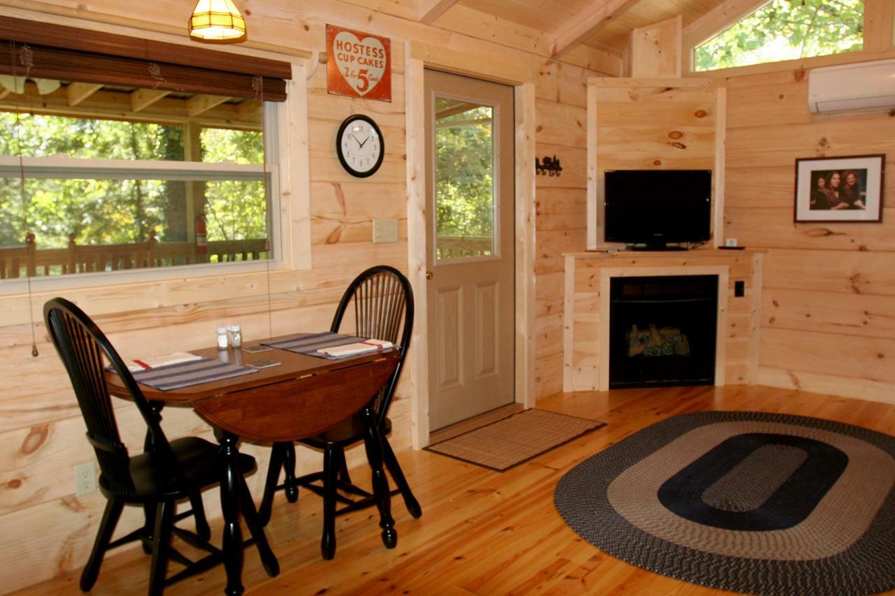 Pine Gables Cabins Villa Lake Lure Ngoại thất bức ảnh